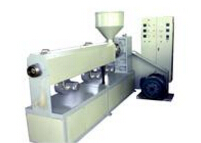 1479955109281303.jpg 橡膠擠出機